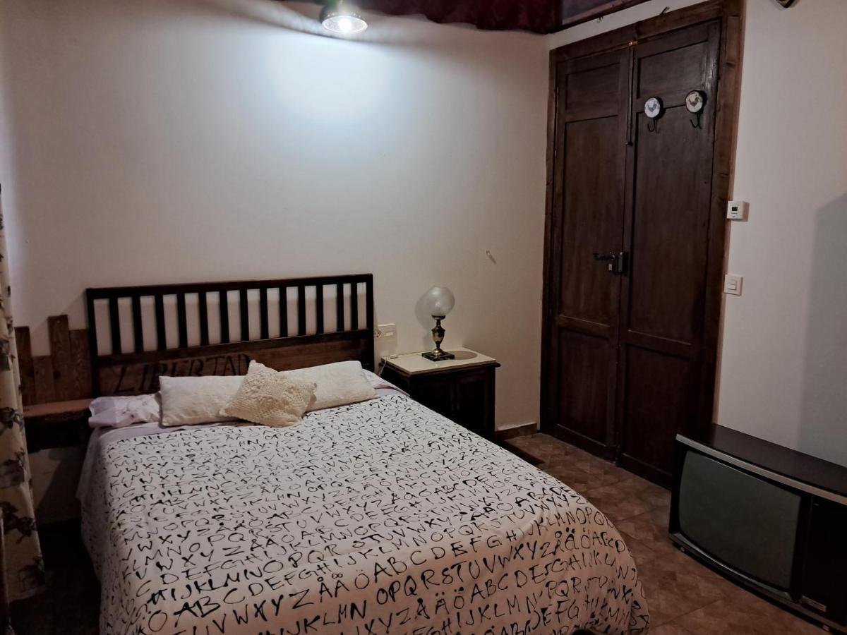 La Casona De La Luz Hostel Guadix Luaran gambar